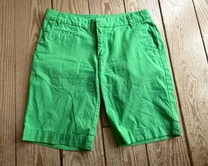 Patagonia Green Women's Shorts Size 4 thumbnail 1