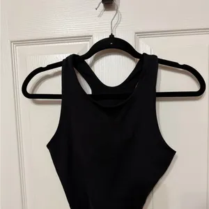 QUINCE Black Ultra-Form High-Neck Cropped‎ Tank Size Small thumbnail 2