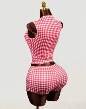 Red and white plaid shorts set Size M thumbnail 2