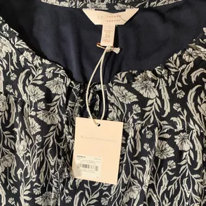 Lauren Conrad Blouse 2X Ladies Plus Floral Top NWT Shirt thumbnail 2