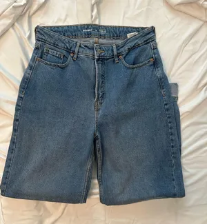 Old Navy Extra High-Rise Wide-Leg Jeans thumbnail 2