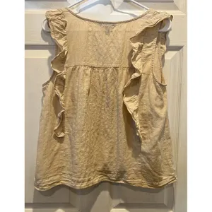 Express‎ Womens Beige Ruffle Button Front Pintuck Sleeveless Blouse Top L Boho thumbnail 4