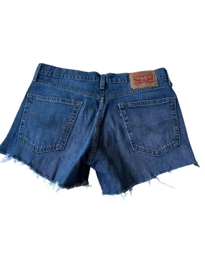 Levi’s classic high-rise denim cutoff shorts thumbnail 7