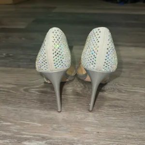 Gorgeous Steve Madden Silver Heels thumbnail 4
