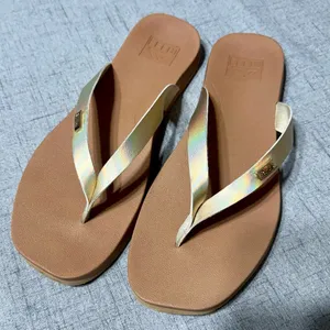 Reef Women's Cushion Court Flip Flops Iridescent Gold Sandals Size 9 thumbnail 4