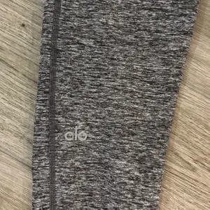 alo yoga leggings thumbnail 5