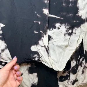 XCVI Womens Tie Dye Long Sleeve V Neck Top Black White women's medium lagenlook thumbnail 3