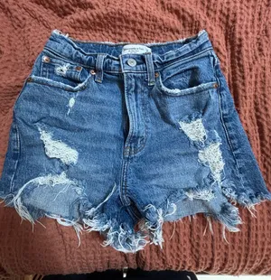 Abercrombie & Finch Jean Shorts thumbnail 1