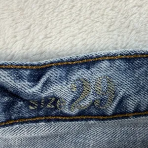 JCrew Sz 29 Jeans Shorts Broken In Boyfriend Cutoffs Blue Denim Distressed C0873 thumbnail 7