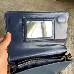 CHARLES & KEITHBasic Front-Flap Clutch Pre-Owned thumbnail 7