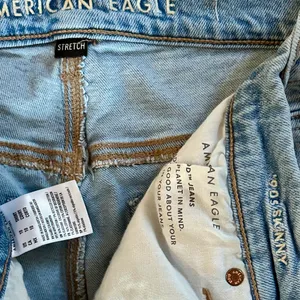 American Eagle 90’s Skinny Jeans, Size 10 Short thumbnail 2