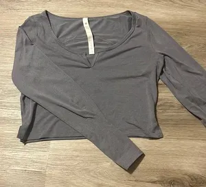 Lululemon Top Long Sleeve thumbnail 1