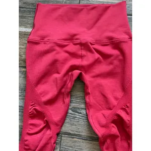 Alphalete‎ High Waisted Seamless Leggings Pink Small Yoga Amplify Body Scrunch thumbnail 3