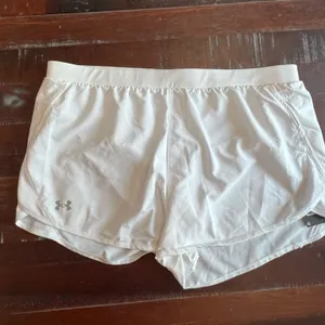 Underarmour shorts thumbnail 1