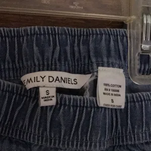 Emily Daniels S 100% Cotton Blue Lightweight Denim Pocket Elastic Waist Capris thumbnail 5