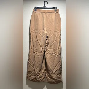Abercrombie and Fitch wide leg pants in a brown/taupe color, women’s size M. thumbnail 2