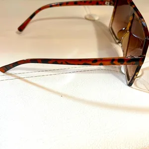 Light Brown Leopard Square Sunnies Sunglasses Brown thumbnail 3