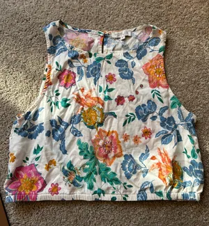 Rachel Zoe Floral top thumbnail 1