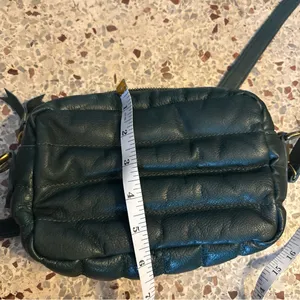 NWT Madewell The Transport Camera Bag: Puff Edition in the color Dark Palm thumbnail 7