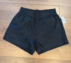 Old Navy Black Women’s Elastic-Waist Everyday Shorts Size Small NWT - P21 thumbnail 1