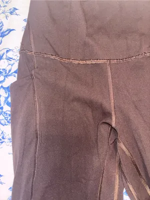 Brown Lululemon Leggings size 6 with side pockets thumbnail 2