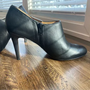 NWT Coach Black Heels/Booties with zipper - Size 7.5 thumbnail 3