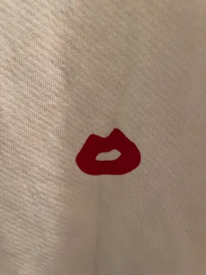 Loft Pink Red Kiss Lips Crewneck Long Sleeve Sweatshirt Sweater XL thumbnail 4