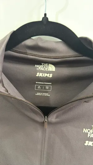 Skims Nike half zip thumbnail 2