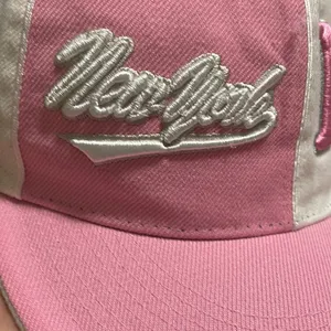 NY Pink/White Hat thumbnail 6