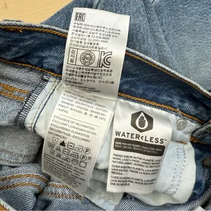 Levi’s Wedgie Straight Jeans Women’s 26 Button Fly Frayed Hem Blue Denim thumbnail 14