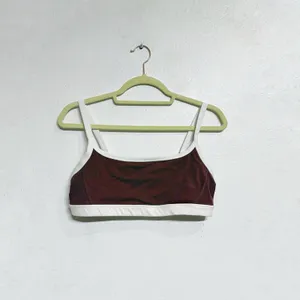 Athleta Garnet Square Neck Sports Bra Sz M thumbnail 2