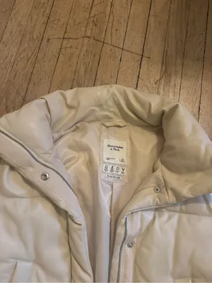 Abercrombie & Fitch Cream Puffer Jacket thumbnail 5