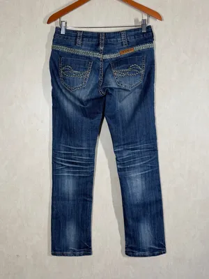 Cowgirl Tuff Co Women’s Studded Barbed Wire Embroidered Jeans Straight Leg 26X30 thumbnail 4