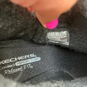 Skechers slip ons 🌟🌟🌟 thumbnail 6