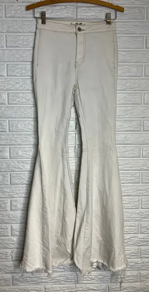 We the free white high rise flare jeans raw hem women's size‎ 25 trendy modern thumbnail 1