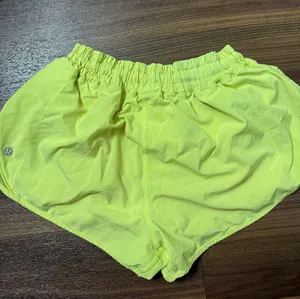 Lululemon Hotty Hot Shorts thumbnail 2
