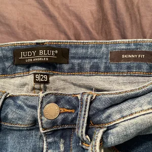 Judy Blue Distressed Skinny Jeans size 9 thumbnail 6