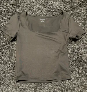 Hollister top thumbnail 1