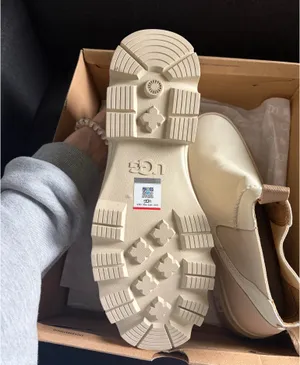 Ugg boots thumbnail 5