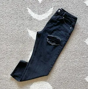 Adika Andor High Rise Straight Leg Cropped Jeans in Black Size 30 thumbnail 4