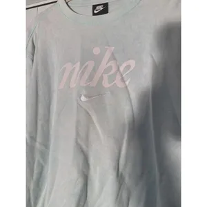 Nike Cropped Sweatshirt Sz 2x Bluish Tie Dye Emboidered‎ Swish Logo thumbnail 2