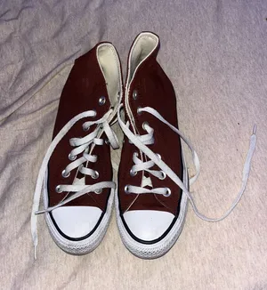 Brown Converse Women’s thumbnail 1