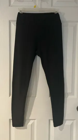 LuLaRoe Black High-Rise Leggings thumbnail 1