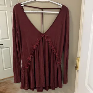 $70 NWOT POL Boho Chic Floral Embroidered Babydoll Tunic – Deep Burgundy S thumbnail 3