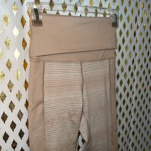 NWOT Offline by Aerie fold over hi rise leggings hugger nude tan size XS thumbnail 2