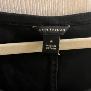Ann Taylor Black Short Sleeve Tee thumbnail 2