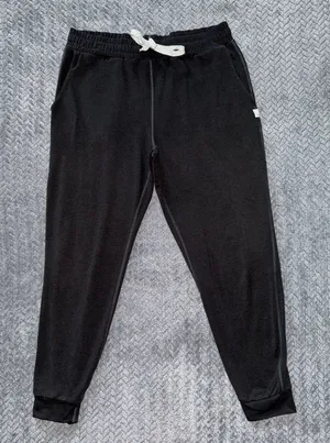 Vuori Women's Performance Joggers Pants DreamKnit Drawstring Black Size Small thumbnail 1