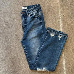 Woman’s BKE Billie Slim Fit Cropped Straight High Rise Stretch Jeans Size 27X28 thumbnail 9
