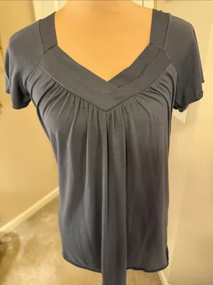 Womens Gray Short-Sleeve V-Neck Top thumbnail 1