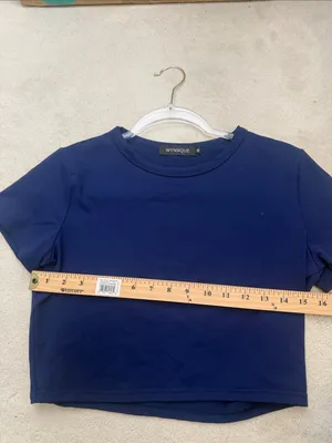 Wynnque Blue Cropped Crew Neck Short Sleeve Fitted Stretchy Top Size Medium thumbnail 4